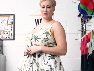 Sexy Shoplifter Mom Ryan Kelly Caught On Cctv free video