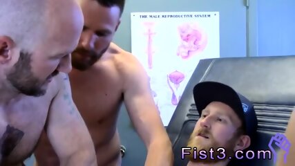 Fist Fucking Gay Style Under Accomplished Piggy Chad Anders Guidance free video